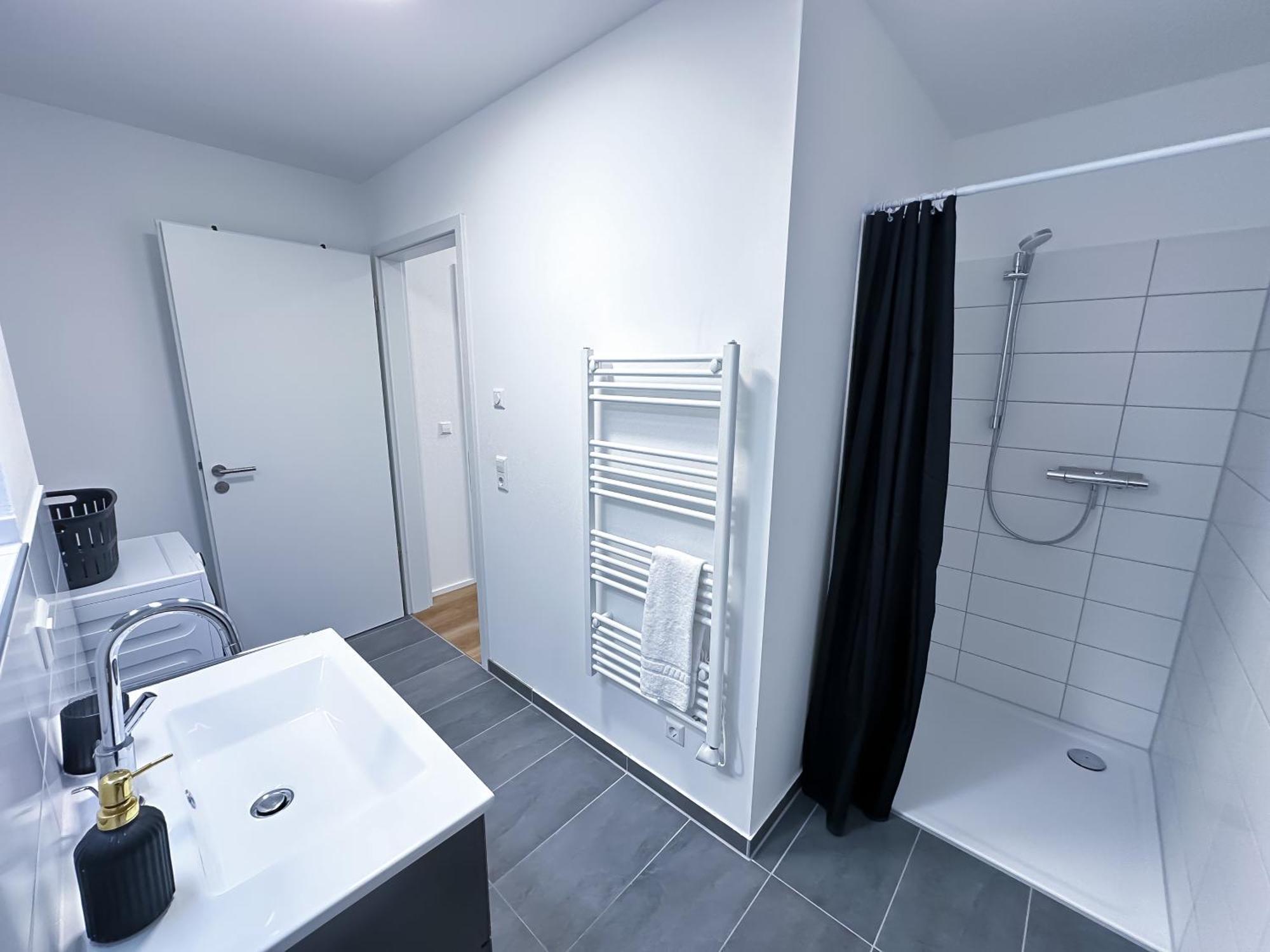 Suite4Me - Balkon I Kueche I Waschmaschine I Mainz-Kostheim Wiesbaden Ngoại thất bức ảnh